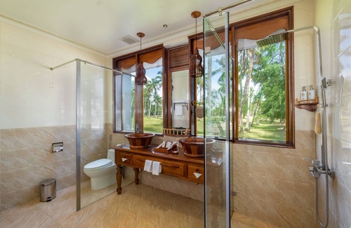 Ong Lang Hotel | Coco Palm Beach Resort & Spa