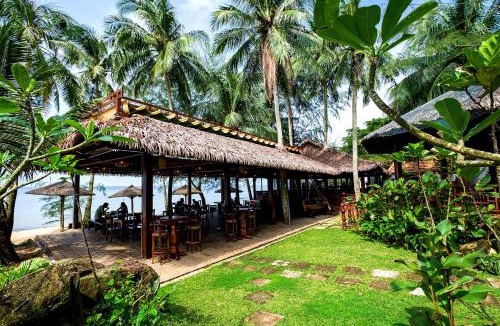 Ong Lang Resort | Coco Palm Beach Resort