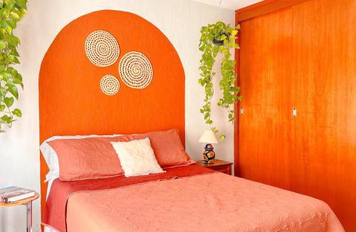 De La Presa Apartment | Colorful family condo with terrace and free parking