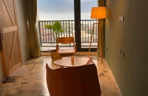 Xincheng Bed & Breakfast | Come Sit Hostel