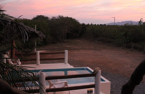 La Union House | Come surf Palo Alto at the beautiful Casa Gunz! Troncones/La Salidita/The Ranch