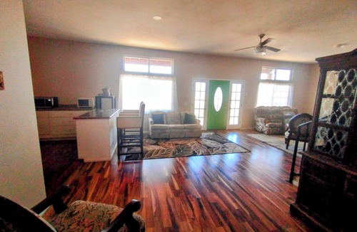 Ensenada House | Come to Paradisen5-bedroom house in marvelous Rodolfo Sánchez Taboada with WiFi
