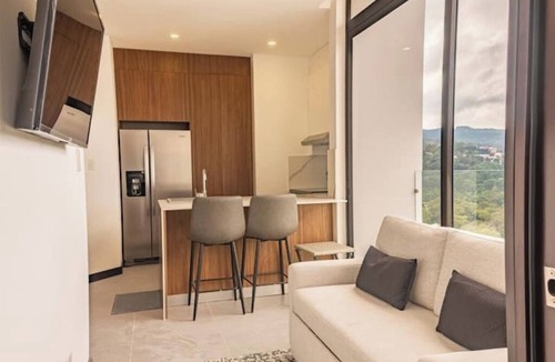 Zona 15 Apartment | *Comfortable apartment* minutes away from cayala