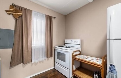 Port Mansfield House | Comfortable Casita. 1 Bedroom, 1 Bathroom. Sleeps 3