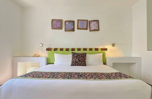 Downtown Cabo San Lucas Hotel | Comfy Suite Designed for Couples and Families Discovering Cabo’s Magic