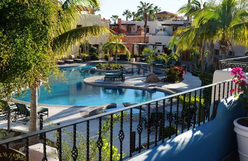 Nopolo Villa | Community Pool, 1/2 Block from beach, 1/2 block from Golf Course