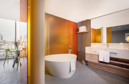 Hipodromo Hotel | Condesa Balcony Suite | Close to Parque México | Pets Are Allowed, Onsite Spa