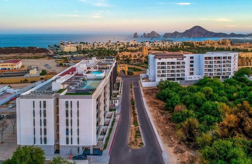 El Tezal Condo | Condo Escamilla | Rooftop Pool Walk to the Beach
