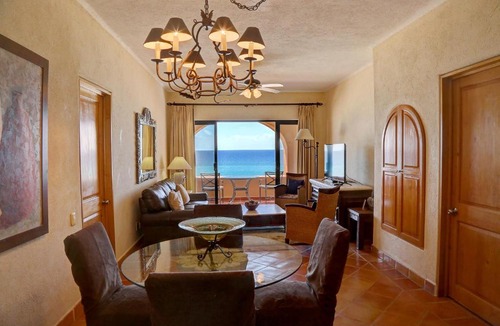San Jose del Cabo Apartment | Condominios La Luna - Ocean Front