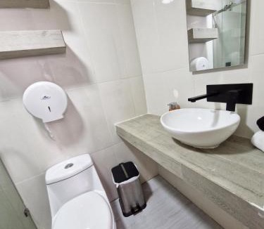 Zona 7 Apartment | Confortable y Bella Habitacion3 a 5 min Tikal Futura