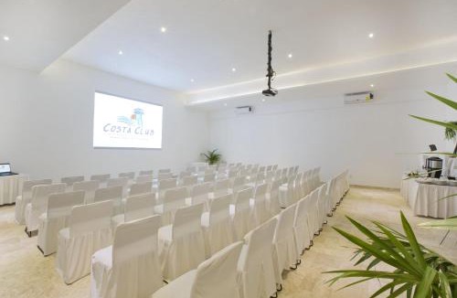 Las Glorias Hotel | Costa Club Punta Arena - Desayuno buffet incluido