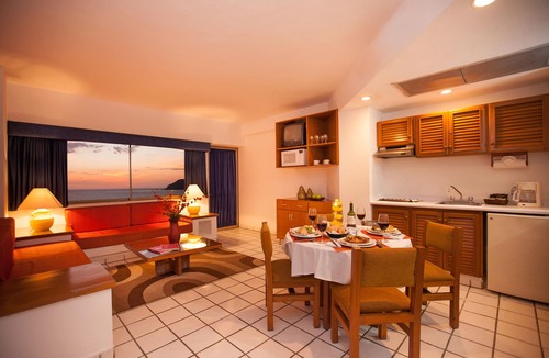 Zona Dorada Resort | Costa De Oro Beach Hotel