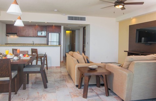 South Shore Hotel Area Hotel | Costa Sur All Inclusive Classico Collection by Sonesta