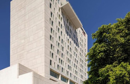 Leon Hotel | Courtyard by Marriott Leon at The Poliforum