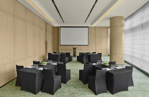 Cuiping District Hotel | Courtyard by Marriott Yibin