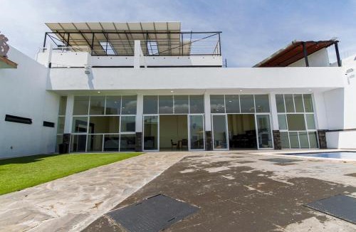Tonala House | Coyula Getaway Relax, Fun & Private Pool