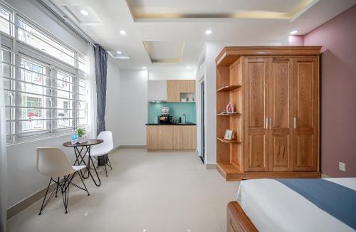 District 5 Apartment | Cozrum Homes - Retro House