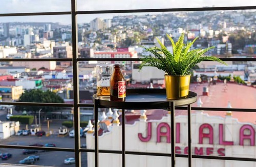 Avenida Revolucion Apartment | Cozy 1-bedroom apartment in peaceful Tijuana with AC and gym