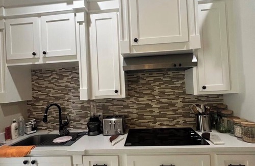 Edinburg House | Cozy 1-bedroom house in gorgeous Edinburg with private pool and spa