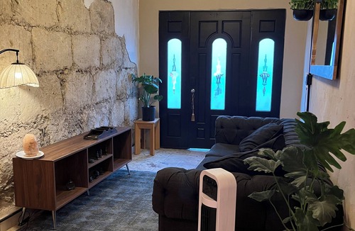 Monterrey Centro House | Cozy 2-bedroom house in fantastic Monterrey behind paseo santa lucia