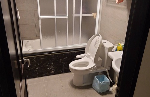 Banqiao Apartment | Cozy 2-bedroom apartment in enjoyable New Taipei City with AC, WiFi