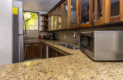 Isla Iguana House | Cozy 3BR House - Front of Marina- Pool
