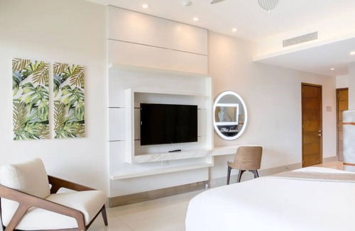 Puerto Juarez Resort | Cozy Christmas Week Getaway at Garza Blanca, Cancun, Mexico!