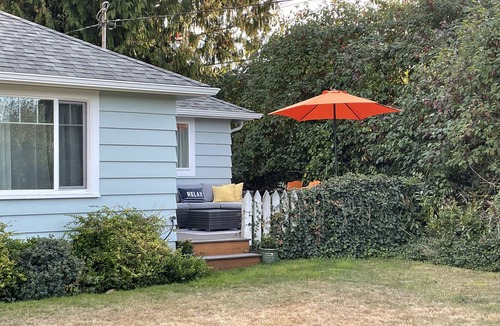 Langley Cottage | Cozy Cottage with deck within walking distance of Langley restaurants and shops.