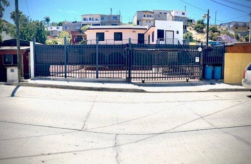 Ensenada House | Cozy family home 10-15min near tourist entertainment