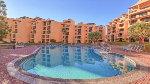 Sandy Beach House | Cozy Fourth-Level Resort Condo Princesa D-409