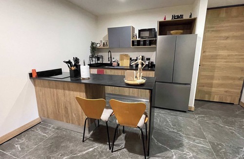 Lafayette Apartment | Cozy Hideaway in Torre Luum
