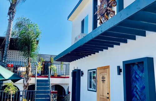 Machado Apartment | Cozy house 2 minutes from the beach. Beautiful ocean view from the terraces.