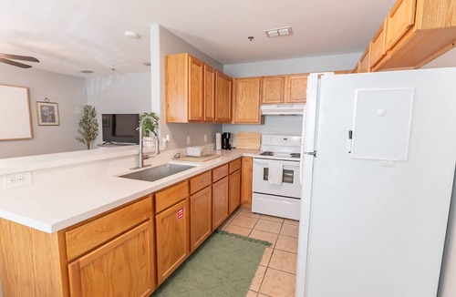 McAllen Apartment | Cozy King Bed in McAllen - Walking distance to HEB and near the Mall!