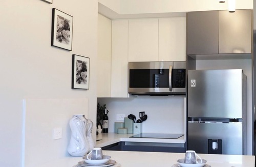 Zona 10 Apartment | Cozy Luxury Apt steps away from La Estación Z10 With Pool