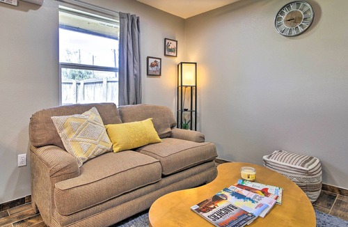 Mercedes Apartment | Cozy Mercedes Studio: Work From Home Friendly