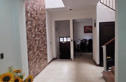 Zona 1 Apartment | Cozy Private Home in the Heart of San Pedro [ Incredible Lake Views].