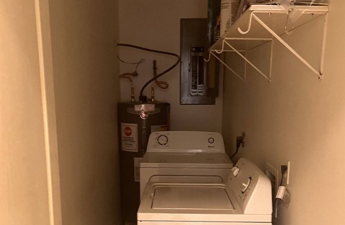 Mission House | Cozy & Spacious, Great 4 Family & Pet Friendly in front of Park