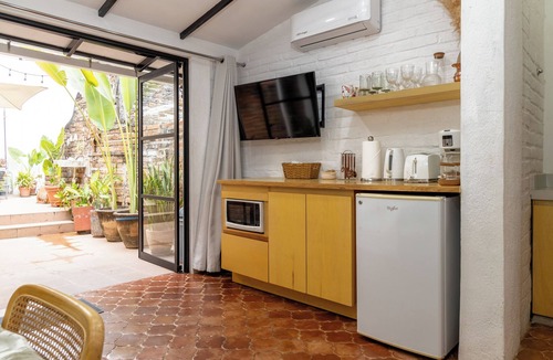 Colonia 5 de Diciembre Apartment | Cozy studio with private patio
