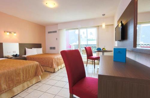 North Hotel Zone Resort | Crown Paradise Club Puerto Vallarta All Inclusive