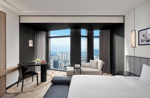 Hai Chau Hotel | Crowne Plaza Danang City Centre by IHG
