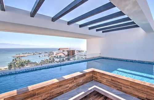 La Cruz de Huanacaxtle Apartment | Cruz del Mar - Panoramic Rooftop Pool Views Near Marina