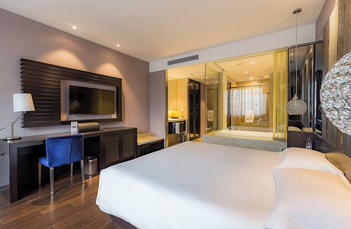 Pudong Hotel | Crystal Hotel Shanghai Intl. Tourism