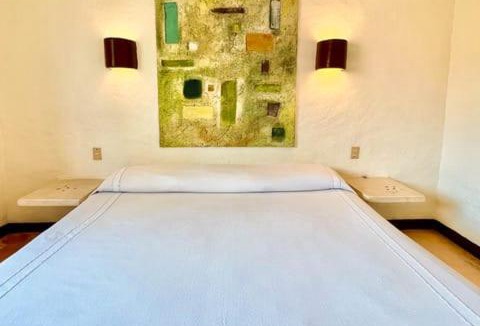 Santa Maria Huatulco Bed & Breakfast | Cuarto cerca del Mar Cama king