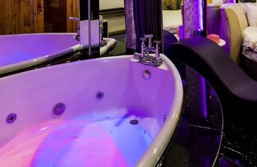 Bui Thi Xuan Hotel | Cupid Hotel