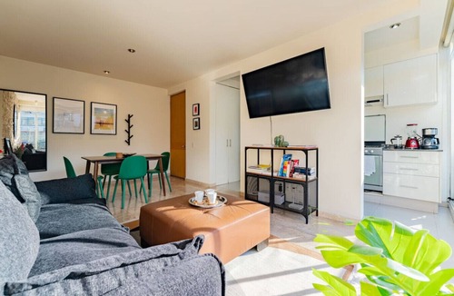 Reforma Condo | Cycle-Friendly Roma Norte, Walk to Everything
