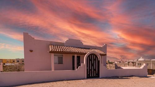 Centro House | Cypress House close distance to the beach at Las Conchas
