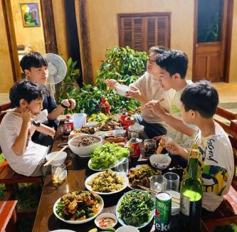 Quan Ba Hotel | Dìn Homestay Nặm Đăm