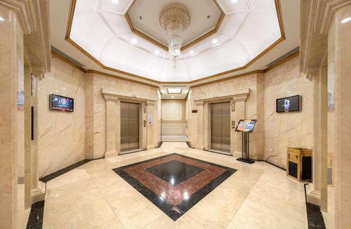 Quang An Apartment | D Le Roi Soleil Premium Suites