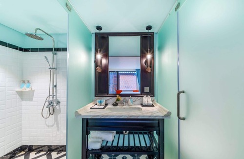 Cam Chau Hotel | De An Hotel - Standard Double Room
