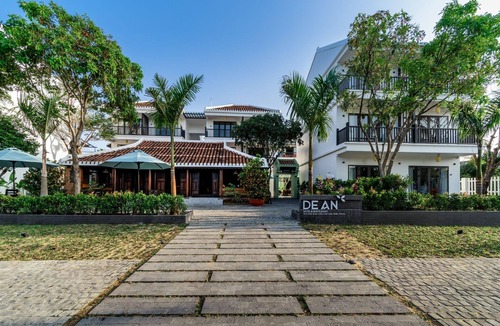 Cam Chau Hotel | De An Hotel - Suite Room